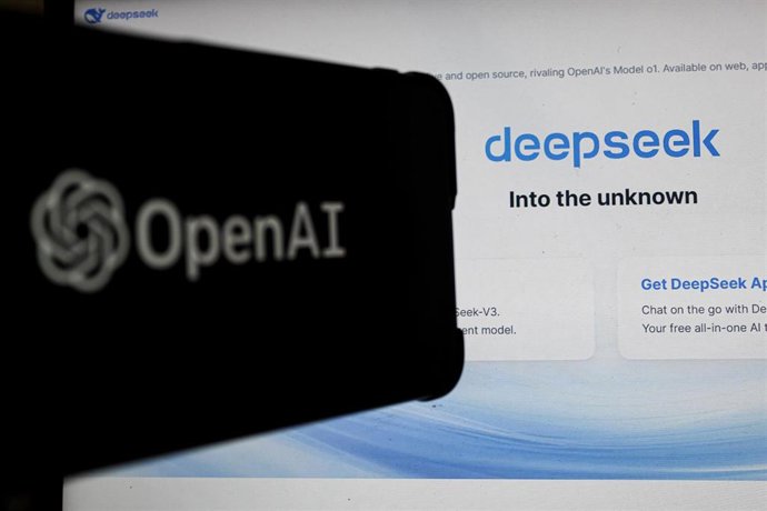 Archivo - Open AI y Deepseek