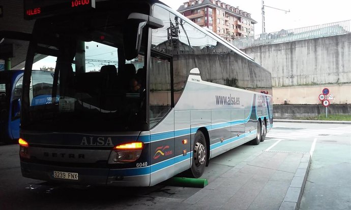Archivo - Fotos de la estación de autobuses de Oviedo.