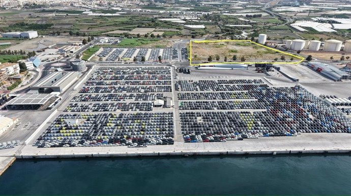 La empresa Terminal Portuaria Logística de Motril, S.L (TPLM) construirá una planta especializada en productos sólidos, principalmente cereales y fertilizantes, sobre una superficie terrestre de 10.000 metros cuadrados en el Puerto de Motril