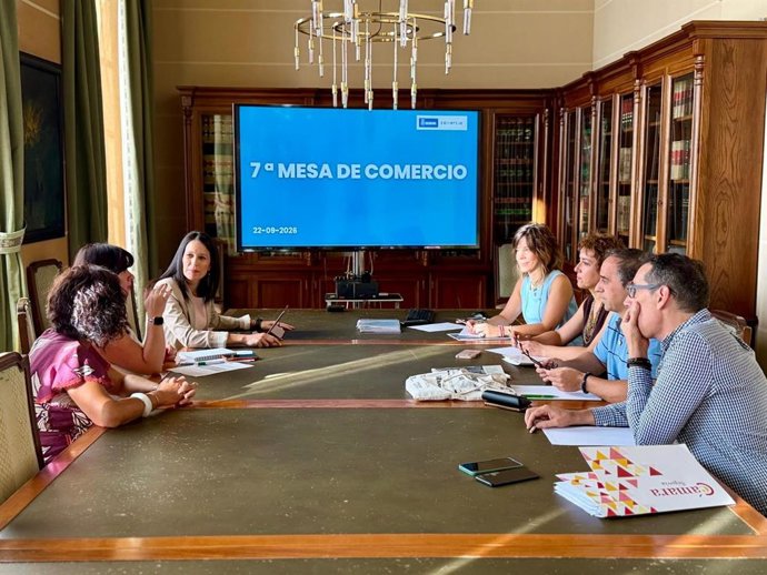 Un momento de la reunión de la 7ª Mesa del Comercio de Segovia.