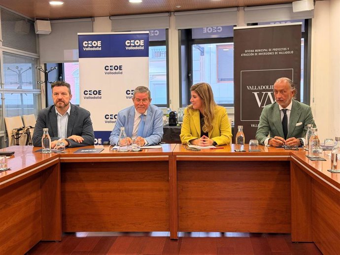 Presentación del informe sobre las capacidades de los polígonos industriales de Valladolid elaborado por CEOE y por la Junta