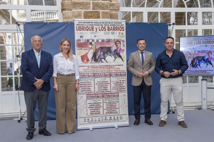 La presidenta de la Diputación de Cádiz, Almudena Martínez, en la presentación del XXVII Encuentro Andaluz de Escuelas Taurinas.