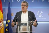 El PSOE descalifica al juez Peinado y dice que, como Franco, lo ha dejado todo "bien atado" con Begoña Gómez