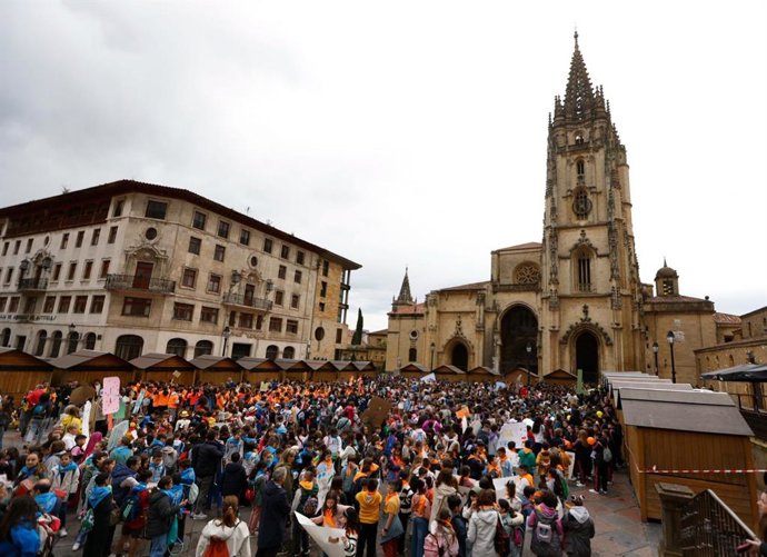 Marcha por la Amabilidá en Oviedo.