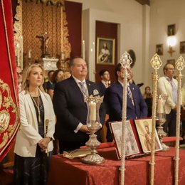 La alcaldesa de Alcalá de Guadaíra (Sevilla), Ana María Jiménez, en la misa con motivo del Día del Patrón, San Mateo.