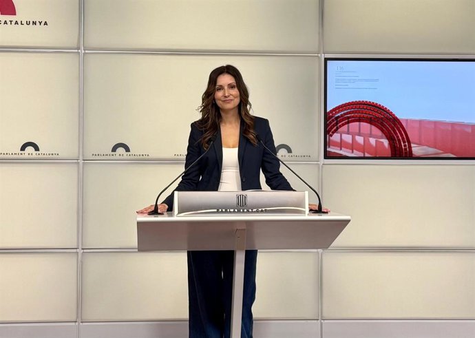 A porta-voz do PP no Parlamento, Lorena Roldán, em uma coletiva de imprensa