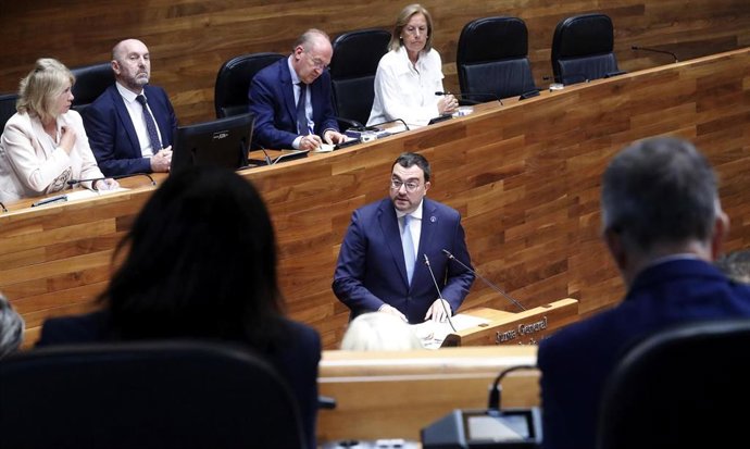 El presidente del Principado de Asturias, Adrián Barbón, en el Debate de Orientación Política General de 2026