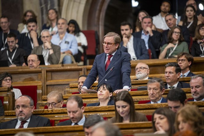 Archivo - El diputat de Vox, Joan Garriga, al Parlament