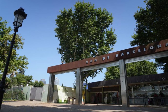 Archivo - Entrada del Zoo de Barcelona