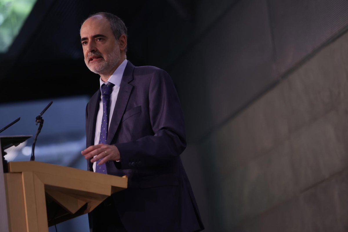 Romero (CECA) llama a "superar la falsa dicotomía entre...