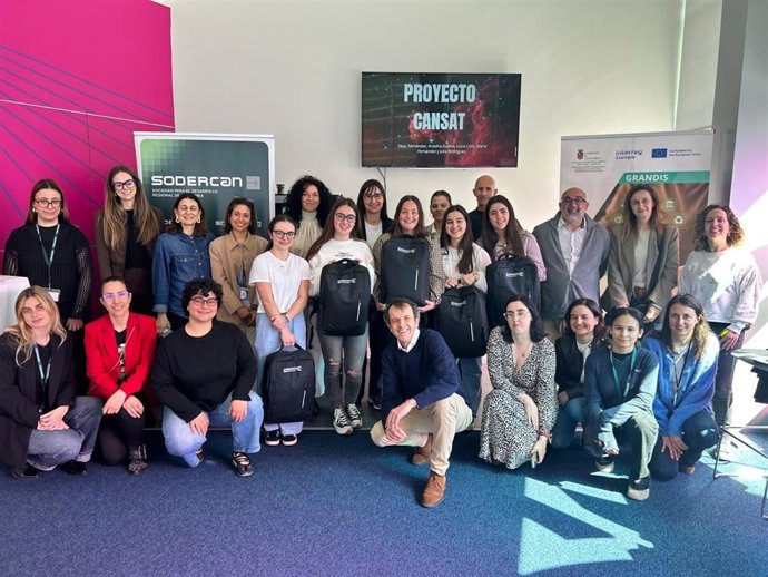 Mujeres que participan en la estrategia para el desarrollo del talento femenino por parte de SODERCAN