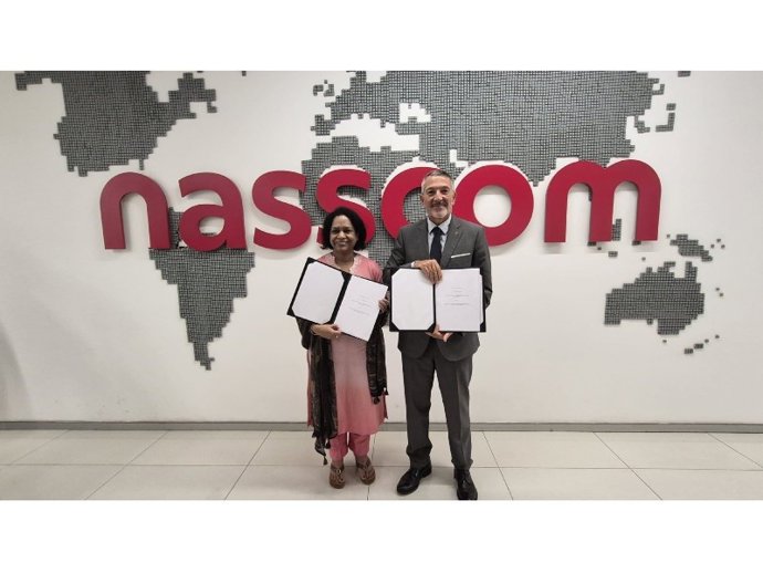 Firma del convenio entre Acció y Nasscom