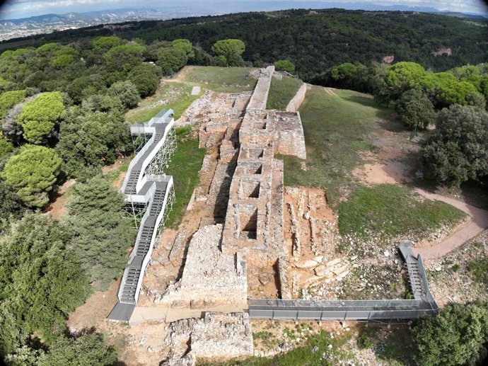 Imagen aérea de la fortificación ibérica de Montgròs (Barcelona).