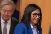 Foto: Venezuela.- Delcy Rodríguez se acerca a Pedro Sánchez en la ONU y le pide seguir hablando sobre la situación en Venezuela