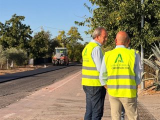 Visita a los trabajos de mejora del firme en la A-6177.