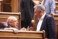 Sumar avisa a Vox que usará cualquier ley para blindar que los nacionalizados por la 'ley de nietos' puedan votar