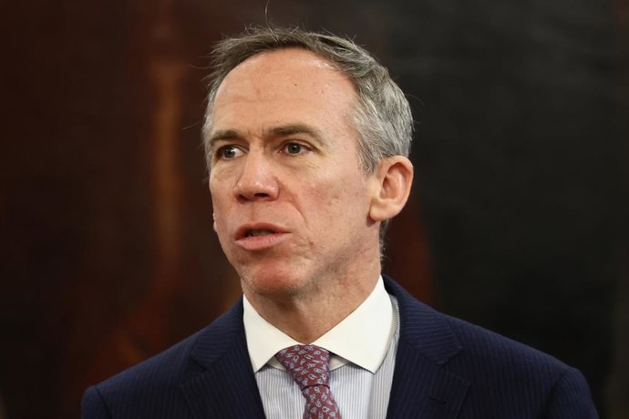 Archivo - Chile.- Alessandri: Se debe  "tomar medidas rápidas al bolsillo de las personas"
