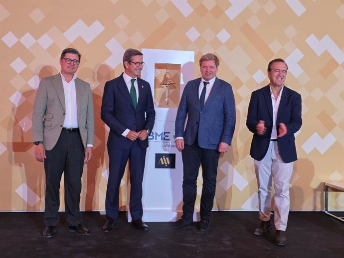 El consejero de Universidad, Industria, Energía e Innovación de la Junta de Andalucía, Jorge Paradela; junto al delegado de Economía, Álvaro Pimentel, en la inauguración del Al Andalus Innovation Venture.
