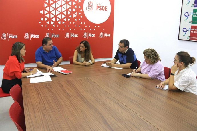 Reunión sobre el transporte escolar.