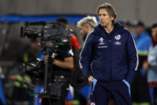 Futbol, Chile vs Ecuador. Primera rueda, clasificatorias al Mundial 2026. El entrenador de la seleccion chilena Ricardo Gareca es fotografiado durante el partido clasificatorio al Mundial 2026 contra Ecuador disputado en el estadio Nacional de Santiago,
