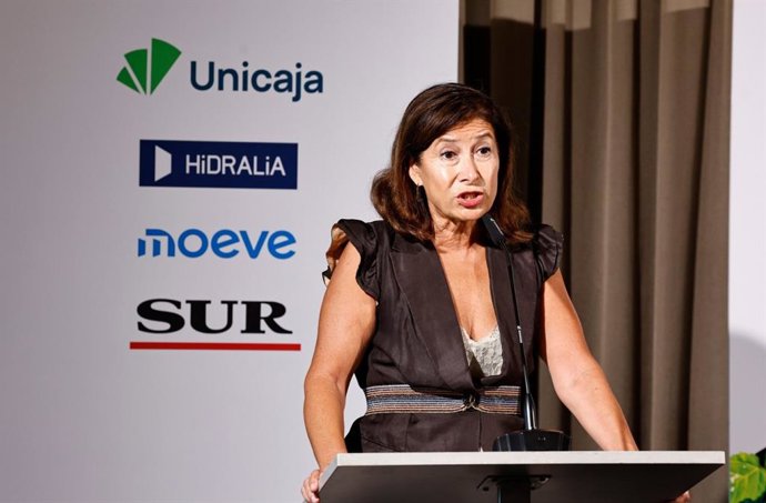 La delegada territorial de Sostenibilidad y Medio Ambiente, Gemma del Corral, durante la clausura de las Jornadas 'Economía Verde: Soluciones innovadoras basadas en la economía circular' organizada por el Diario Sur.
