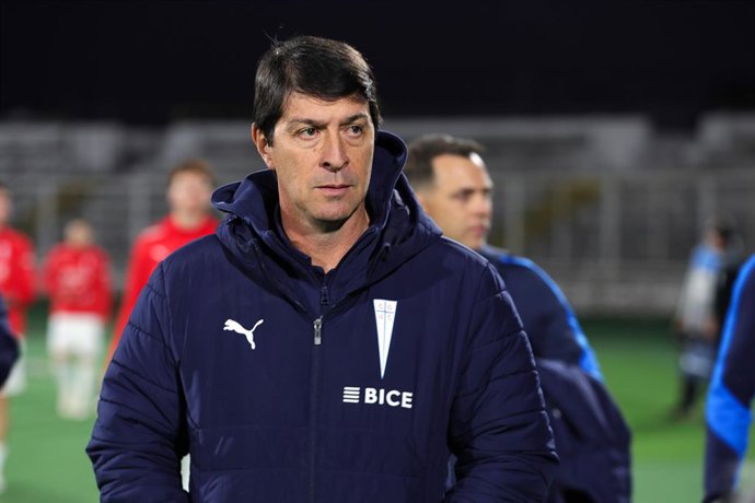Futbol, Palestino vs Universidad Catolica. Fecha 23, Liga de Primera 2026. El Entrenador de Universidad Catolica Daniel Garnero es fotografiado durante el partido de la Liga de Primera contra Palestino en el estadio Municipal de La Cisterna en Santiago,