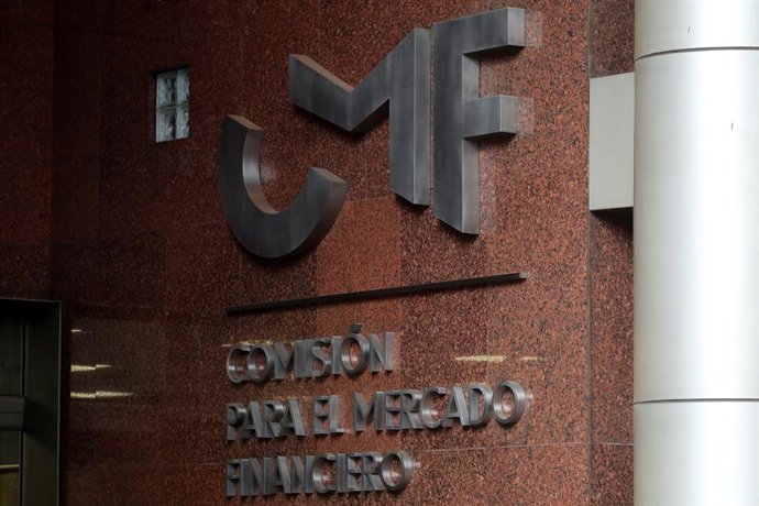 Archivo - Chile.- CMF denuncia extorsión y usura en 13 aplicaciones que ofrecen créditos