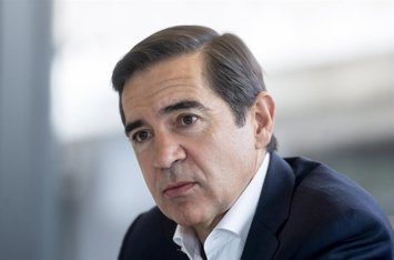 Archivo - El presidente del BBVA, Carlos Torres Vila, durante una entrevista para Europa Press, en el edificio ‘La Vela’, en la ciudad del BBVA, a 8 de octubre de 2025, en Madrid (España). 