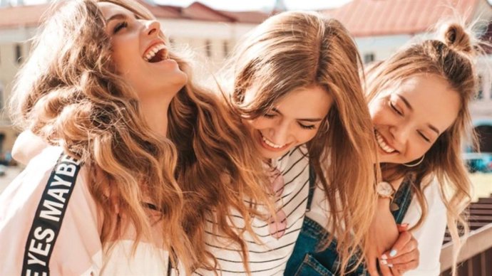 Más allá de la estética; cómo la luz LED se abre paso en el bienestar integral de la mujer
