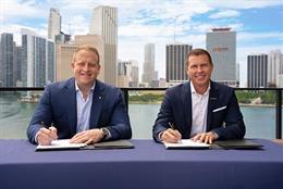 Jason Liberty, Presidente Y Consejero Delegado (CEO) De Royal Caribbean Group, Y Adam Stewart, Presidente Ejecutivo De Sandals Resorts Y Beaches Resorts.