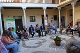 Foto: El Centro Albayzín implica a expertos de Empleo y Educación en el proyecto 'Orientación Globalizada'