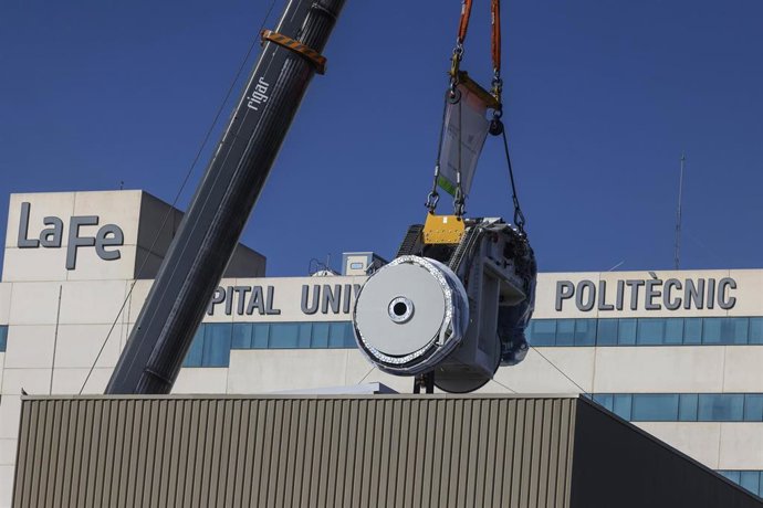 Recepción de los equipos de protonterapia en el Hospital La Fe, a 23 de septiembre de 2026, en Valencia