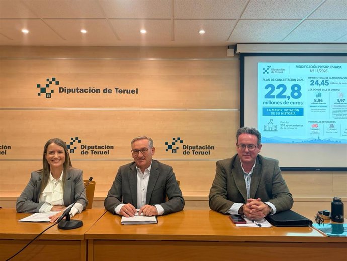Joaquín Juste, presidente de la Diputación José Luis Alvir, diputado delegado de Planes Provinciales Yolanda Sevilla,Joaquín Juste y José Luis Alvir.