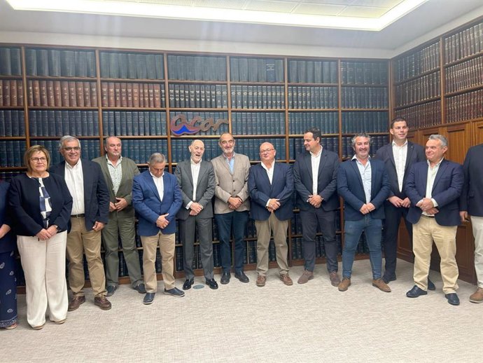 Integrantes del Consejo Rector de ACOR posa tras formular las cuentas del ejercicio de la campaña 2025/2026.