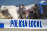 La Policía vuelve a desmantelar el mercadillo ilegal de la playa del Trampolín tras reactivarse la venta ambulante