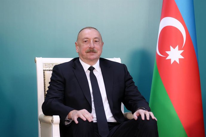 Archivo - Arquivo - 19 de maio de 2024, Azerbaijão, ---: O presidente do Azerbaijão, Ilham Aliyev, participa de uma reunião com o presidente do Irã, Ebrahim Raisi, durante a cerimônia de inauguração da barragem de Qiz Qalasi, na fronteira entre o Irã e o 