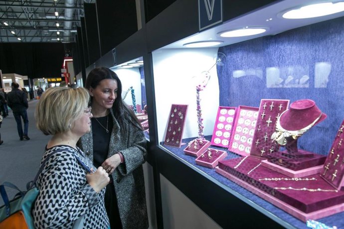 Archivo -  Salón Internacional de Joyería y Relojería Urbanas y de Tendencias, Madridjoya, en Ifema, Madrid, el 3 de junio de 2025.