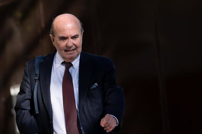 Archivo - El exvicepresidente de la Junta de Andalucía, Gaspar Zarrías, a su llegada para declarar como testigo en el juicio por el caso ‘Leire Díez’, en los juzgados de Plaza Castilla, a 16 de abril de 2026, en Madrid (España).