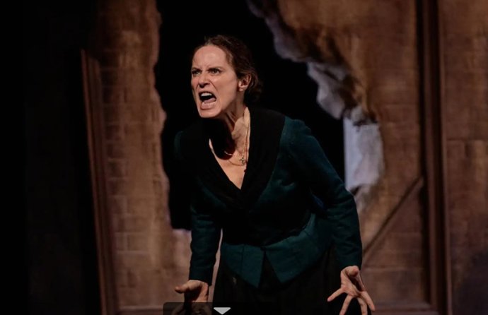 Aitana Sánchez-Gijón, Pepón Nieto, Els Joglars e Yllana, en el teatro de Valdepeñas.