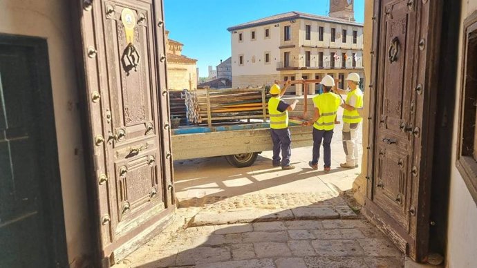 La Junta inicia las obras de consolidación del Palacio de los Hurtados de Mendoza en Almazán (Soria)