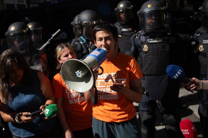 Las portavoces del Sindicato de Inquilinas e Inquilinos de Madrid, Valeria Racu (i) y Alicia del Río (d), a 23 de septiembre de 2026, en Madrid (España).