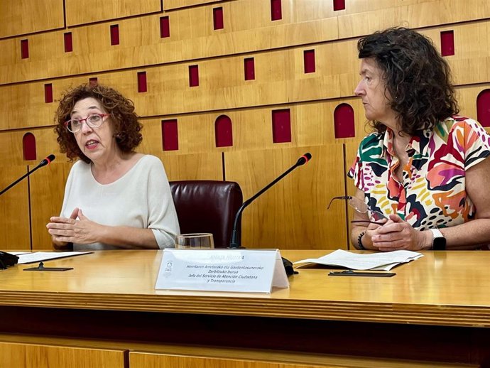 La concejala de Gobierno abierto y Centros cívicos, Miren Fernández de Landa, ha explicado que con la reorganización se pretende que la ciudadanía "tenga una atención de mayor calidad"