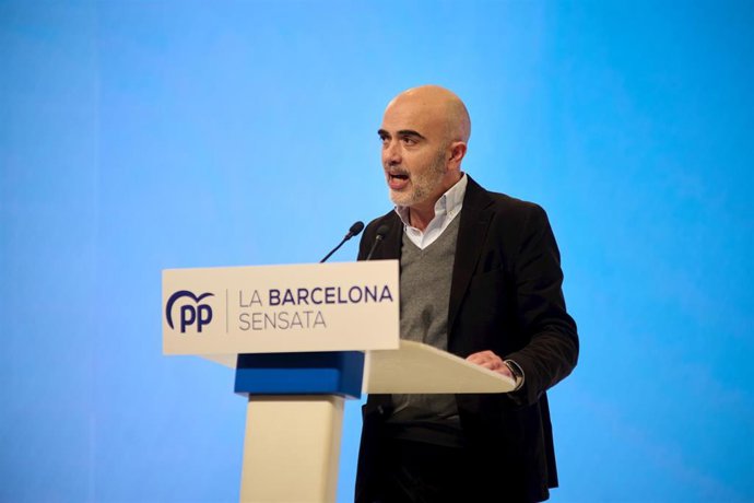 Archivo - El candidato del PP a la Alcaldía de Barcelona, Daniel Sirera, en una imagen de archivo