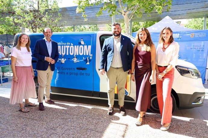 Oficina del Autónomo itinerante en su primer día en Marratxí.