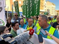 Concentración en Jaén de empleados de Alsa, concesionaria de bus urbano, para exigir una negociación real del convenio
