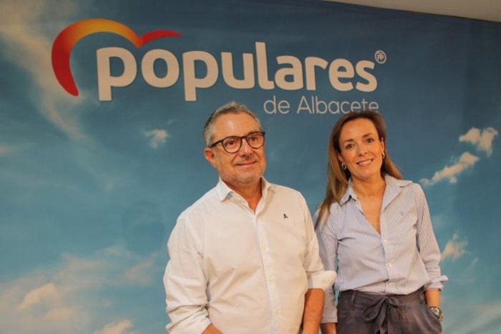 Los diputados nacionales del PP por Albacete Carmen Navarro y Antonio Martínez
