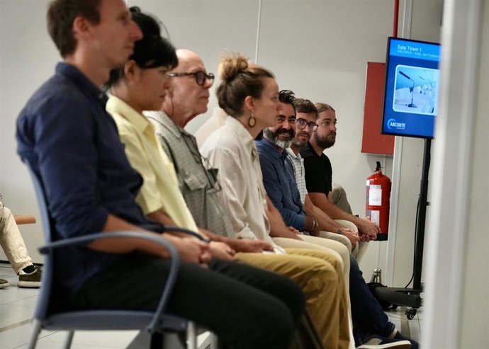 Los activistas de Greenpeace sentados en el banquillo de los acusados de la Ciudad de la Justicia de Valencia, a 23 de septiembre de 2026, en Valencia, Comunidad Valenciana (España).