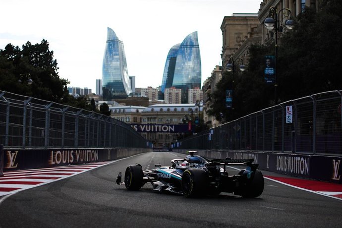 Archivo - 12 KIMI ANTONELLI Andrea (ita), Mercedes AMG F1 Team W16, action during the 2025 Formula 1 Qatar Airways Azerbaijan Grand Prix, 17th round of the 2025 FIA Formula One World Championship from September 19 to 21, 2025 on the Baku City Circuit, in 