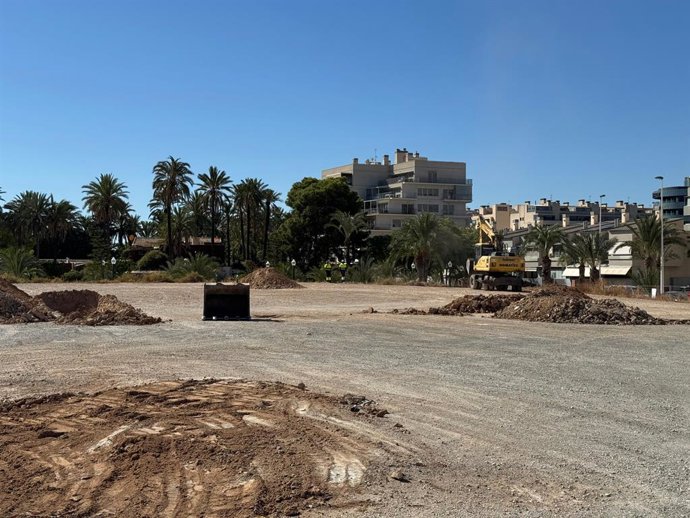 Obres d'adequació d'una parcel·la per a un nou aparcament a Altabix