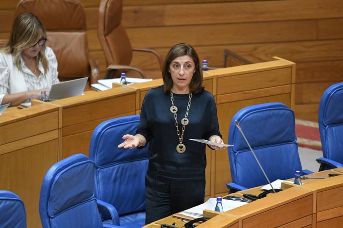 La conselleira de Medio Ambiente e Cambio Climático, Ángeles Vázquez, en el Parlamento de Galicia